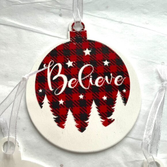 Set of 7 Lightweight Wooden Ornaments-New! - Picture 4 of 10